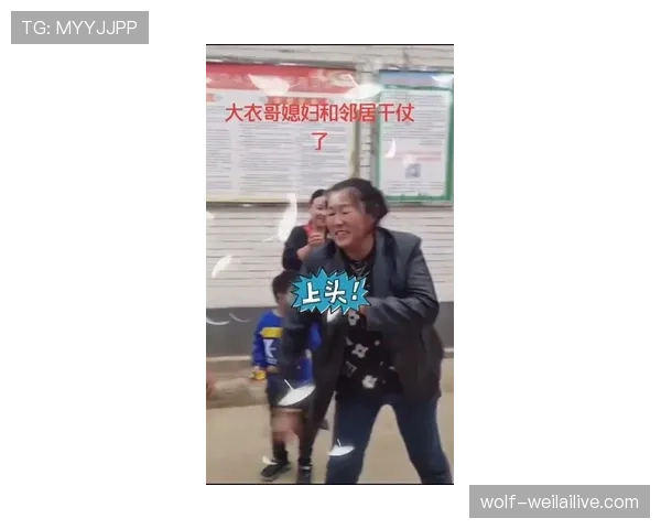周冠宇私下像邻家小哥，上赛道那一刻像王者，反差太上头